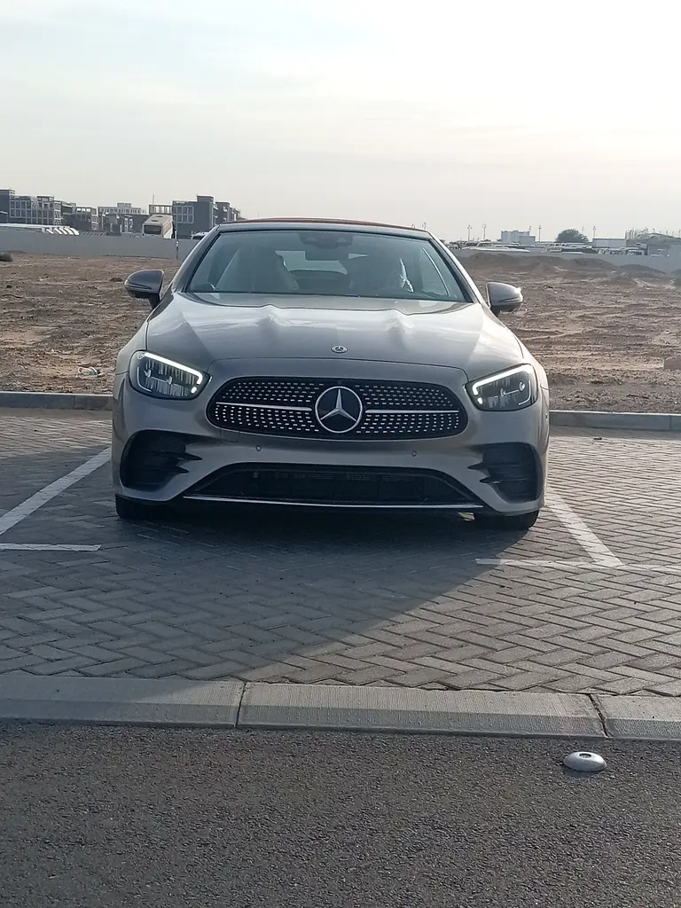 Mercedes-Benz E-Class 2022 — photo 1 of 11