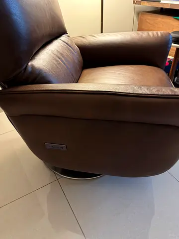 Natuzzi leather recliner