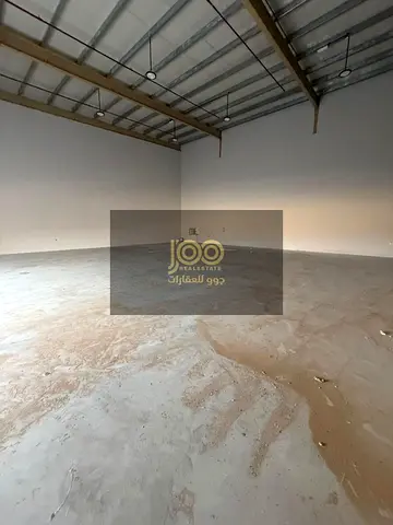 4 مستودعات مفتوحة للإيجار | 11,000 قدم² | 160 كيلو واط | 400,000 درهم