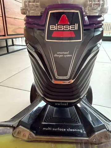 Bissell Vaccum Cleaner | Only 5 months Old