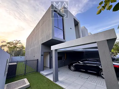 منزل زاوية بثلاث غرف نوم وحديقة ذات تصميم مميز، أفضل عرض 140 ألف