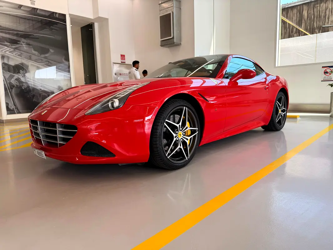 Ferrari California T 2016 — photo 1 of 7