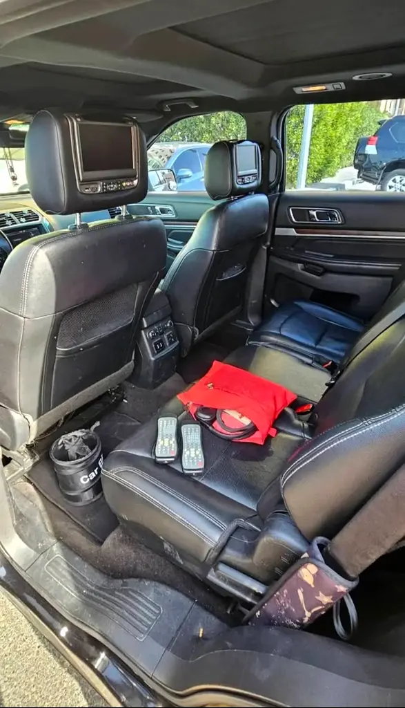 Ford Explorer 2016 — photo 1 of 12