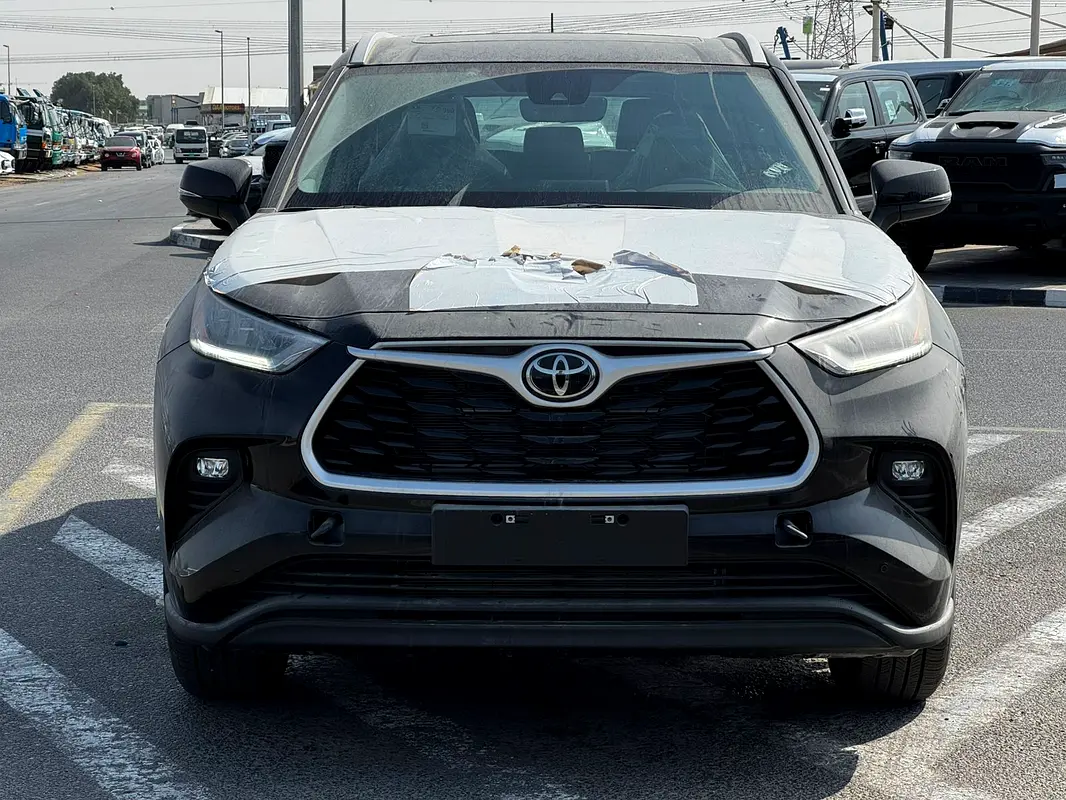 Toyota Highlander 2025 — photo 1 of 20