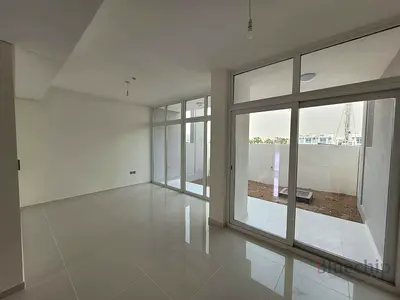 Spacious 3BHK | Ready to Move | Prime Location | Single Row | Family Area