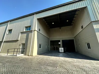 مباشرة من المالك | جودة عالية | ارتفاع 9.5 متر | مستودع للإيجار