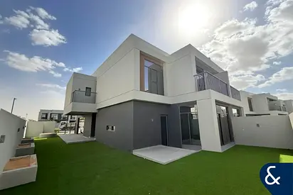 Twin Villa | Opposite Beach | Flex. Cheques