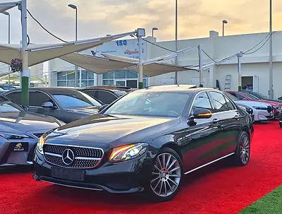 Mercedes-Benz E 300 4MATIC 2017 - Korean Specs - Excellent Condition