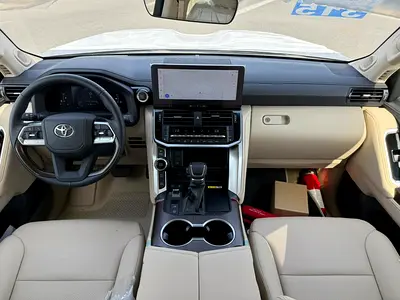 2025 Toyota LAND CRUISER — миниатюра 9