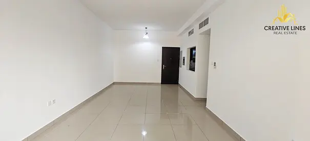 2BHK for Available for rent //Full Facility Gym, pool, park// ready to move//Closed to Bus stop// prime location