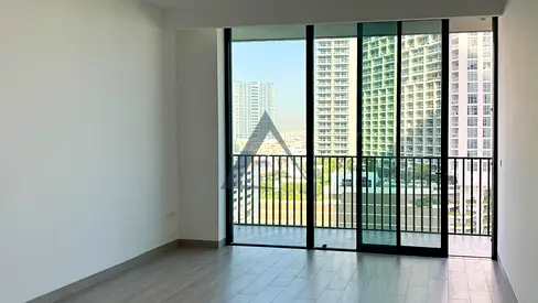 Modern | Brand New | Park View