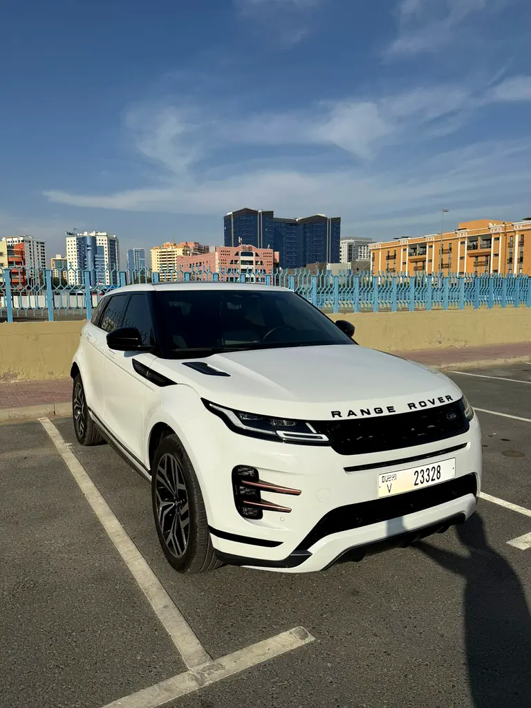 Land Rover Range Rover Evoque 2022 — photo 1 of 11