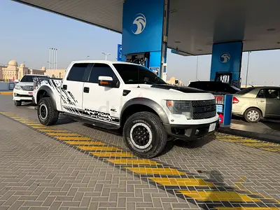 Ford raptor SVT Pickup 6.2L 2014 - GCC Specs low millage