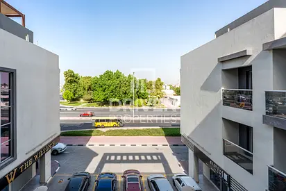 Modern Designed | Well-managed and Vacant