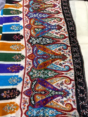 Kashmiri Hand-embroidered multicolor shawl / wrap made on 100% fine wool