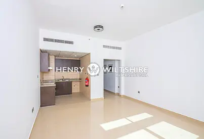 Spacious studio | Free Chiller | Premium location