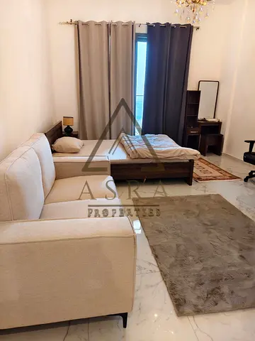 استوديو مفروش | شرفة | إطلالة على وسط المدينة | برج جولدن دريم 1