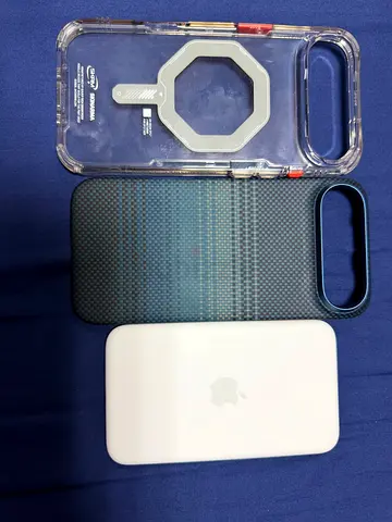 Apple MagSafe Battery Pack+ original pitaka case and skin arma case