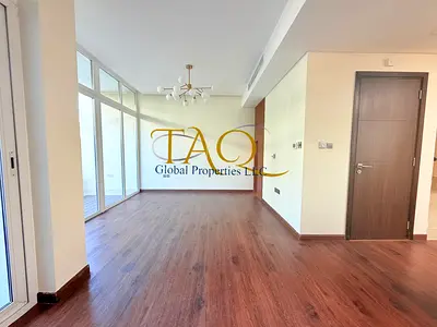 3BR RENOVATED l MIDDLE UNIT l PARK VIEW l