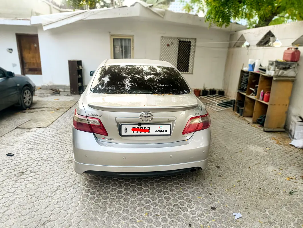 Toyota Camry 2009 — photo 1 of 6