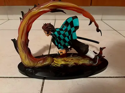 Demon Slayer Tanjiro Kamado Action Figure with Flame Effect Base BANDAI