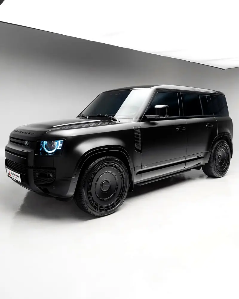 Land Rover Defender 2025 — photo 1 of 20