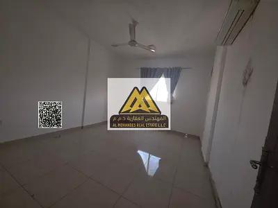 شقة الروضة 2 غرفة وصالة مساحة كبيرة بلكونة اطلالة مفتوحة 32 الف سنوي 4 او 6 دفعات موقع مميز قريب الخدمات سكن مريح وسعر مناسب