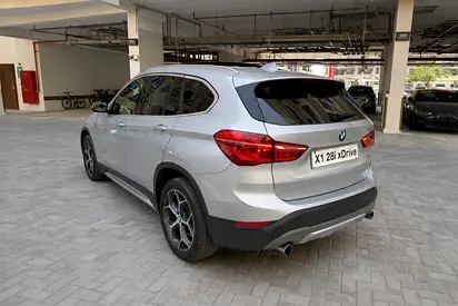 2017 BMW X1 — миниатюра 6