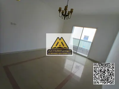 شقة للإيجار السنوي في عجمان بمنطقة الرميلة 1 ثاني صف من كورنيش عجمان بموقع مميز قريب جدا من البحر والخدمات الحيوية مما يوفر بيئة سكنية مريحة وهادئة