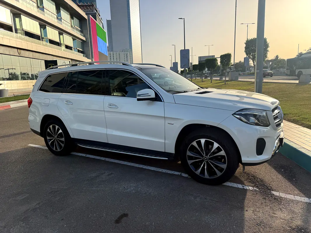Mercedes-Benz GLS-Class 2019 — photo 1 of 6