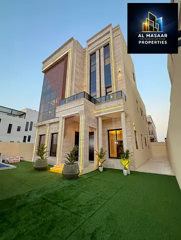 فيلا من المالك مباشر تشطيب شخصي ع شارع رئيسي قريب جميع الخدمات تملك حر لجميع الجنسيات