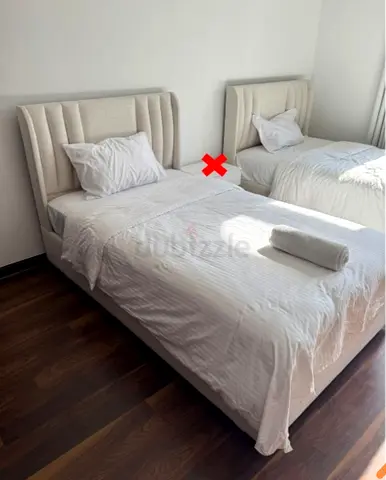 Selling Top quality 2 bed with mattresses Brand new condition