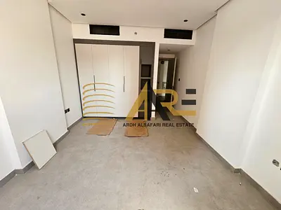 1 BHK العلامة التجارية الجديدة شرفة خزانة الملابس غرفة رئيسية 2 الحمامات