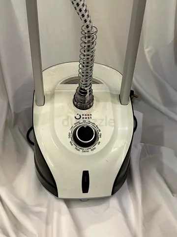 Freestanding Garment Steamer 1950W — White/Black