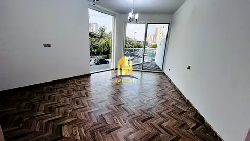 | 4 Bedroom + Maids Room | Corner Villa | Opposite Park | 5 Min from Circle Mall |