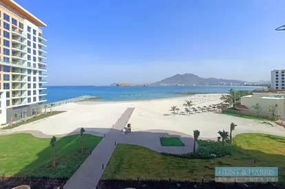 Beachfront 1 Bedroom Apartment for Sale, 100% Freehold, Khorfakkan