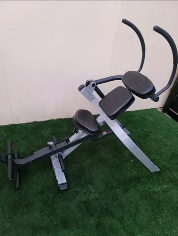 Body solid abs workout machine