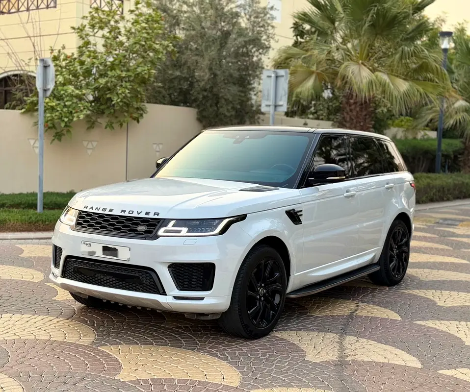 Land Rover Range Rover Sport 2018 — photo 1 of 7