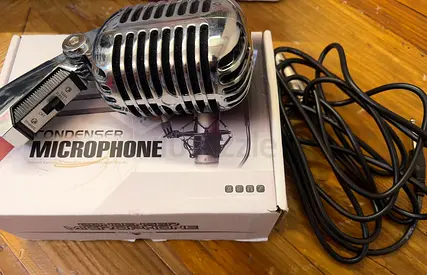 Retro Vintage-Style Condenser Microphone 🎙️