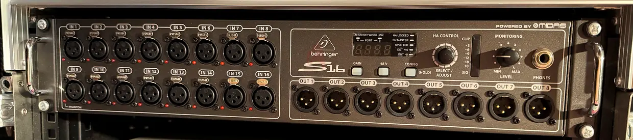 Behringer S16 digi-snake stage box