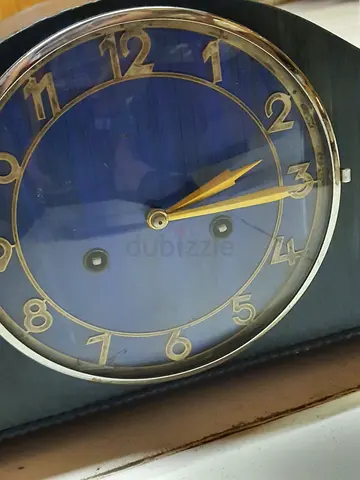 Antique Italian Deco style table mantel clock in oak wood from 1900