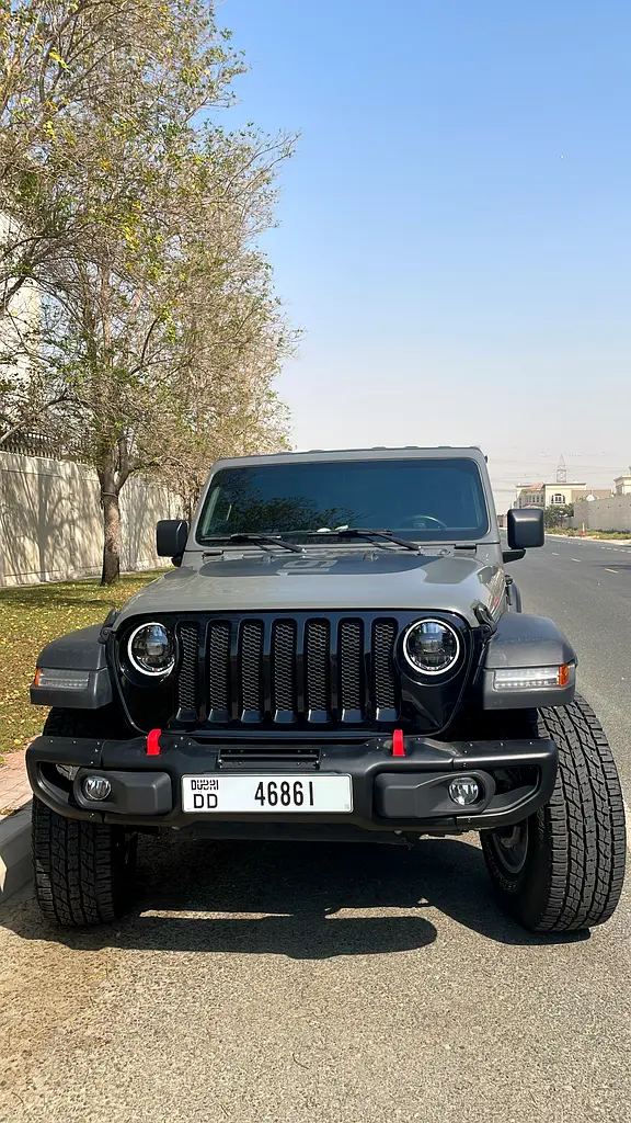 Jeep Wrangler 2021 — photo 1 of 8