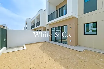 Ready to Move in | Internal | Brand New