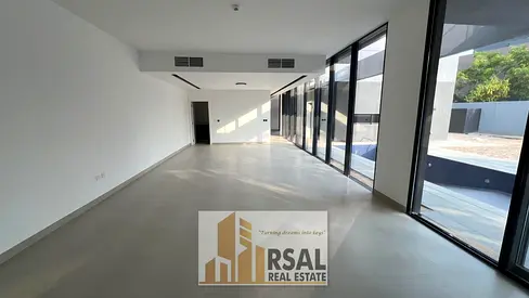 5 غرف نوم / فيلا في الغابة / جاهزة للسكن / مسبح خاص / أرضي + 2