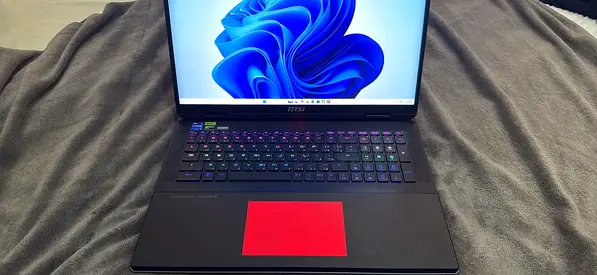 MSI Titan 18 HX A14VIG – MAXED OUT SPECS (RTX 4090 / 128GB RAM / 4TB SSD)