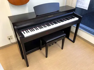 Yamaha Digital Piano CLP 430 with Bench - Excellent Condition