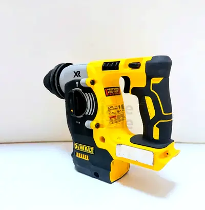 DEWALT ROTARY HAMMER DRILL 18V B.L