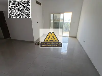 تتميز هذه الشقة بموقعها الاستراتيجي في منطقة الرميلة 1 حيث تقع على بعد دقائق معدودة من كورنيش عجمان مما يوفر للسكان فرصة الاستمتاع بالواجهة البحرية وا