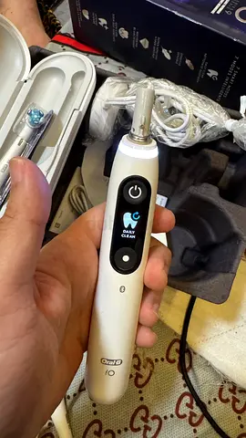 Oral-B iO 8 Electric Toothbrush with Travel Case - Used, Good Condition