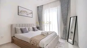 Elegant 3 Beds | Huge Layout | 2 Parkings | Vacant